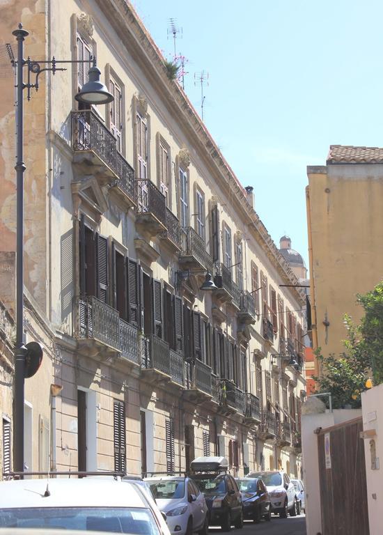 Ad Villanova Apartamento Cagliari
